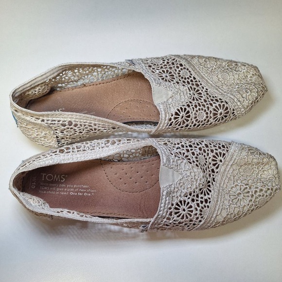 TOMS Womens Beige Crochet Lace Flats Slip On Loafers Shoes Size 10 - Picture 5 of 8